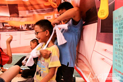 �Έ@������С�����ݾ�ģ�M������