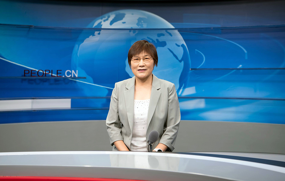 中國兒童中心黨委書記叢中笑接受人民網(wǎng)采訪。人民網(wǎng) 楊華龍攝