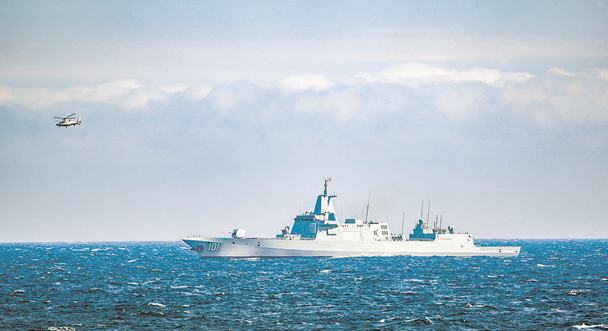海軍某支隊(duì)開展艦機(jī)協(xié)同訓(xùn)練